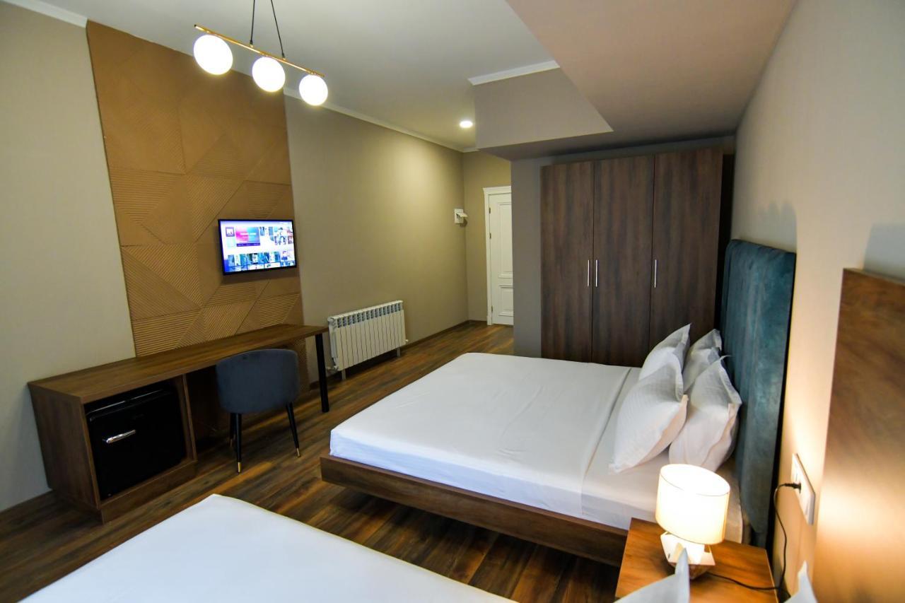 Gelati Residence Kutaisi Bagian luar foto