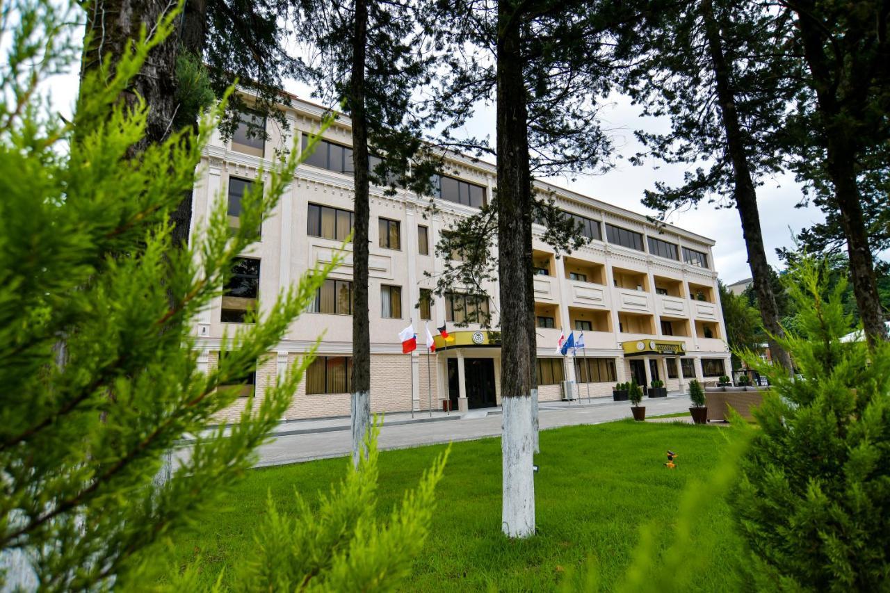 Gelati Residence Kutaisi Bagian luar foto