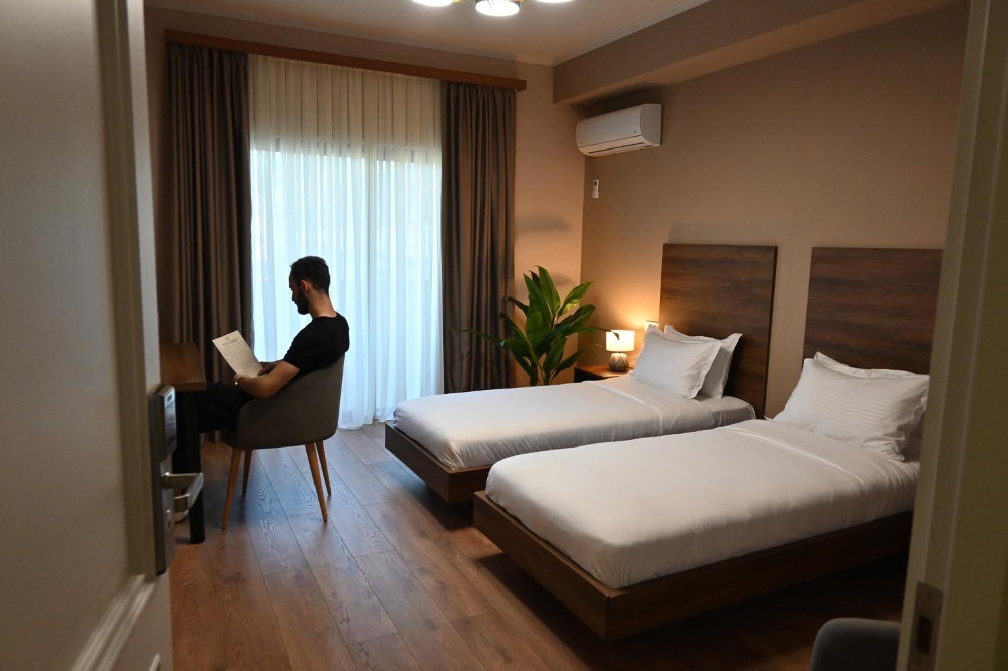 Gelati Residence Kutaisi Bagian luar foto